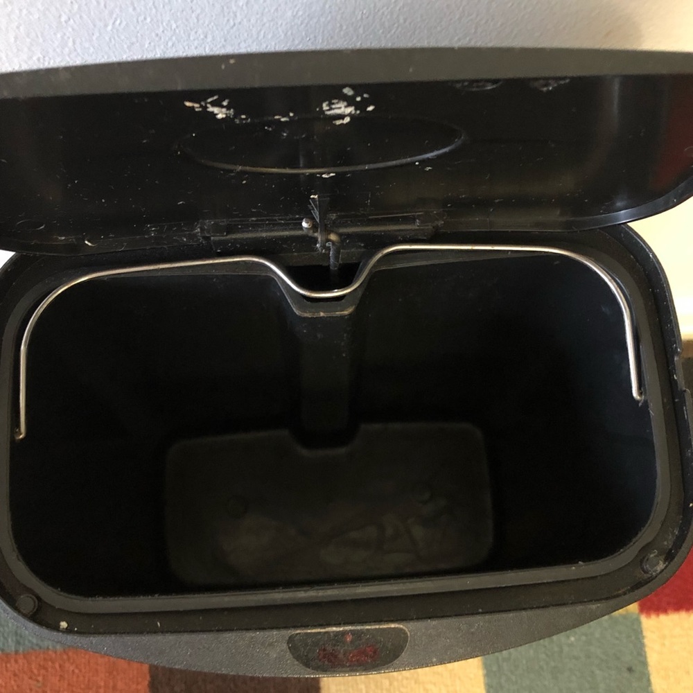 Sensor Trash Can - Picture 3 of 3